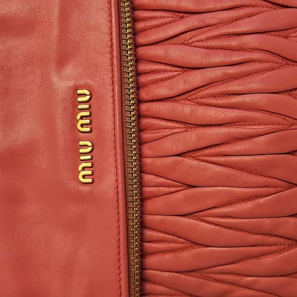Miu Miu Pink Quilted Women's Bag - Picture 2 of 12